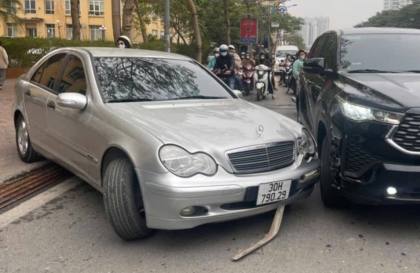 Nghị định 168 - Lỗi trừ 10 điểm GPLX ô tô: Điều khiển xe không nhường đường khi từ đường nhánh ra đường chính gây TNGT